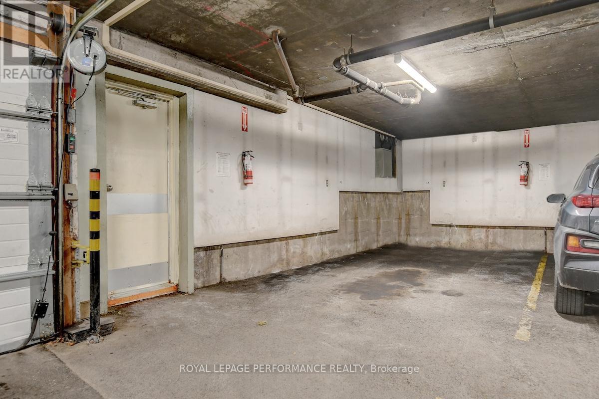 3 - 2 Columbus Avenue, Ottawa, Ontario  K1K 1R3 - Photo 33 - X12491390