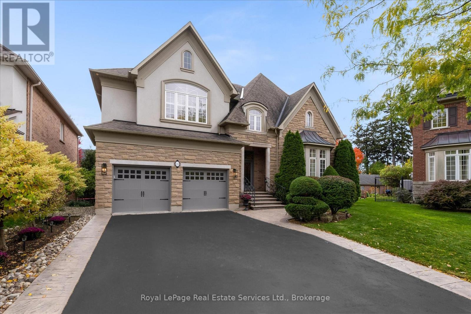 3340 Mistwell Crescent, Oakville, Ontario  L6L 0A3 - Photo 2 - W12491100