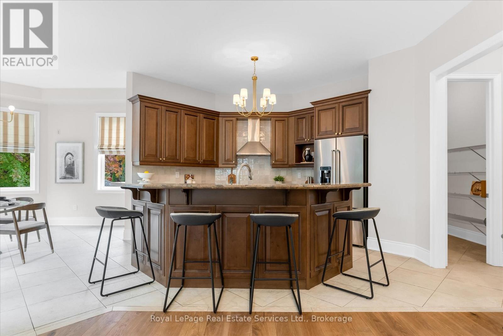 3340 Mistwell Crescent, Oakville, Ontario  L6L 0A3 - Photo 21 - W12491100