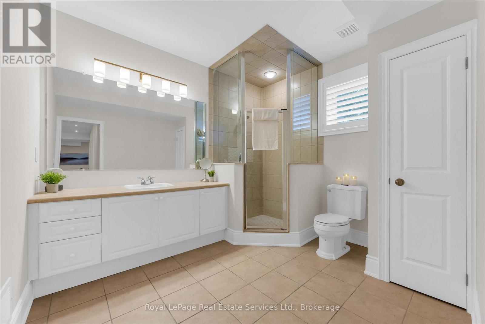 3340 Mistwell Crescent, Oakville, Ontario  L6L 0A3 - Photo 39 - W12491100