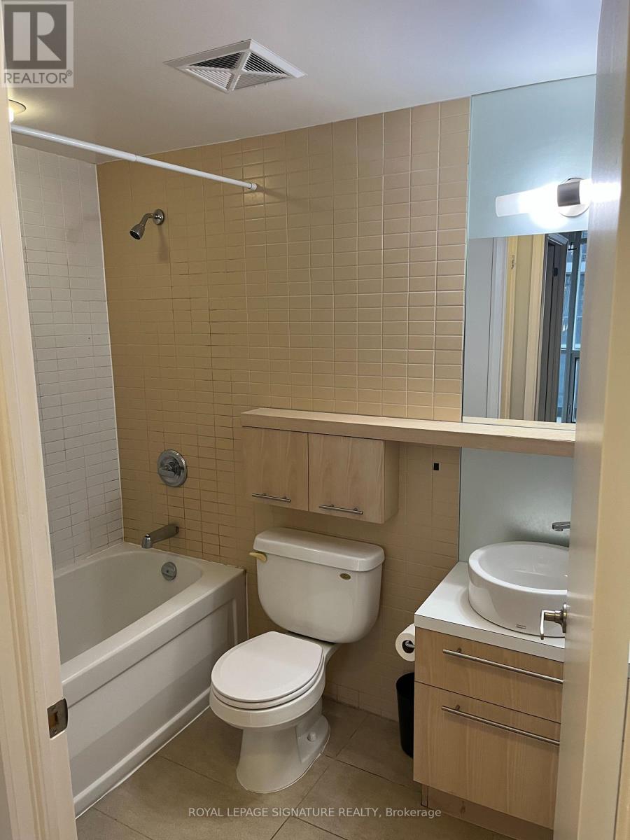 3005 - 25 Carlton Street, Toronto, Ontario  M5B 1L4 - Photo 12 - C12491018