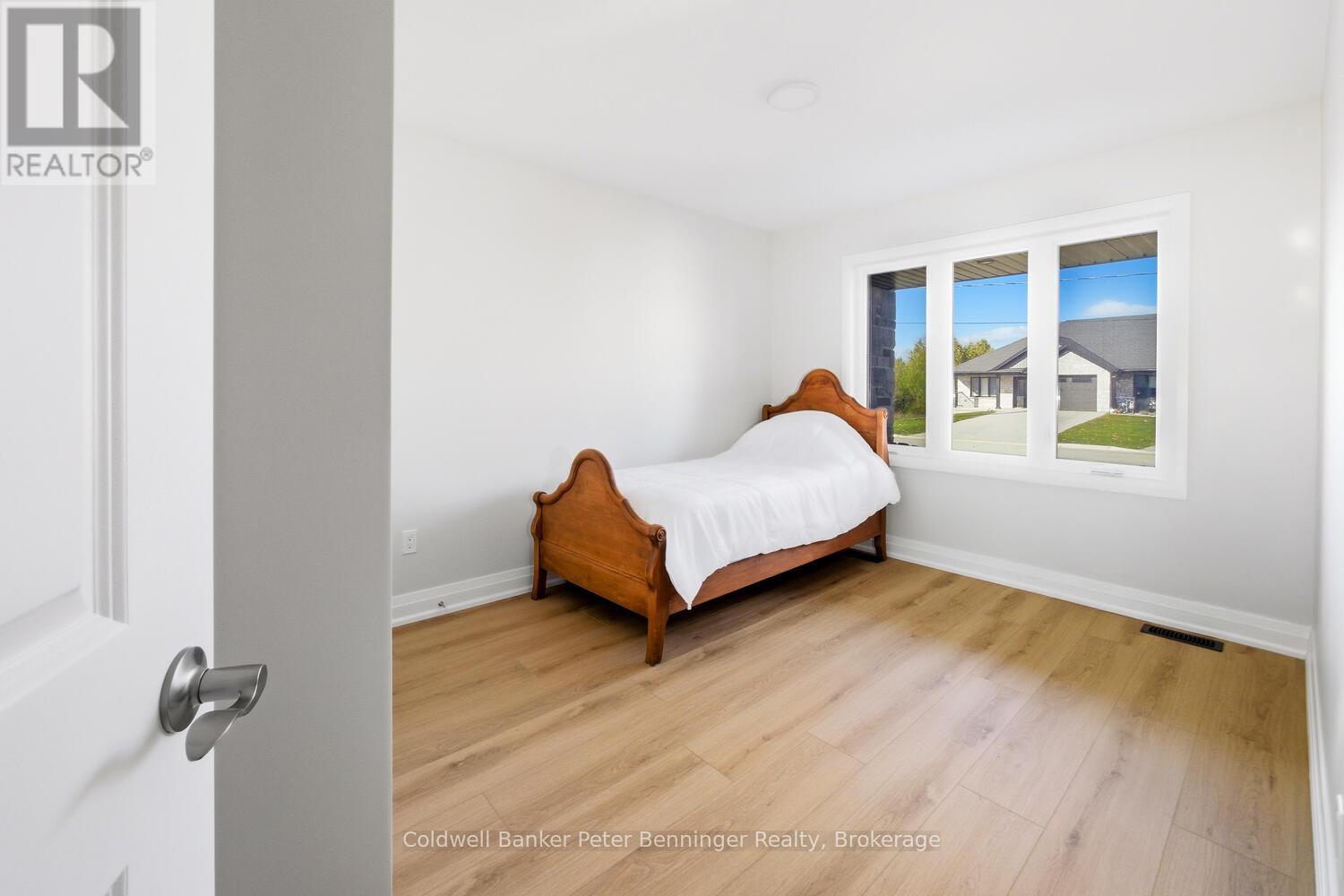 419 Park Street W, West Grey, Ontario  N0G 1R0 - Photo 12 - X12473727