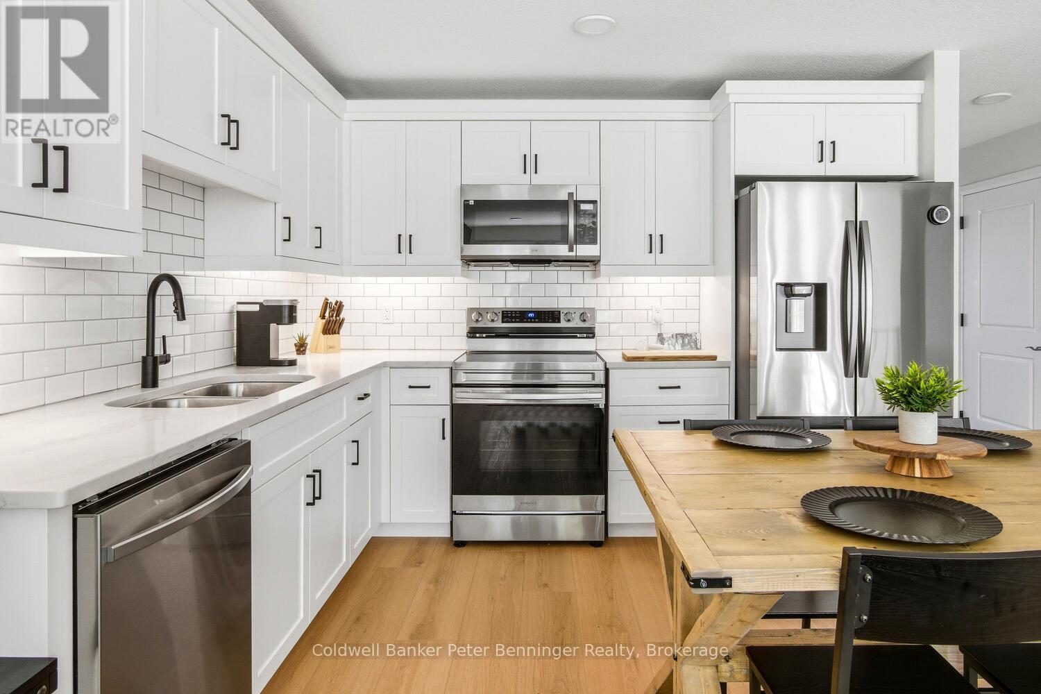 419 Park Street W, West Grey, Ontario  N0G 1R0 - Photo 15 - X12473727