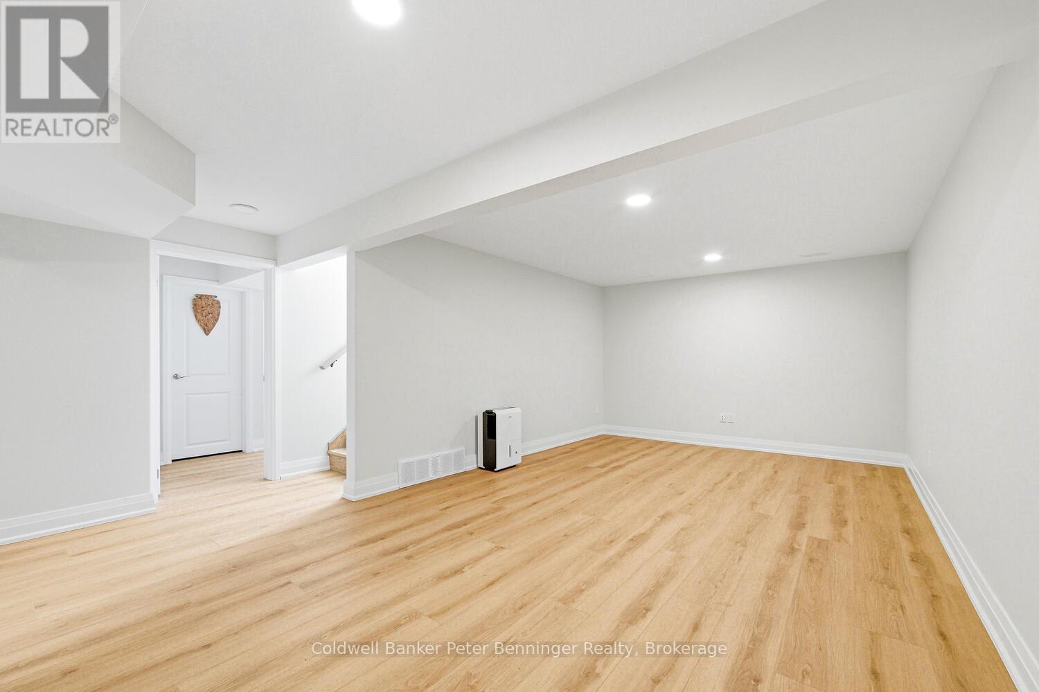 419 Park Street W, West Grey, Ontario  N0G 1R0 - Photo 30 - X12473727