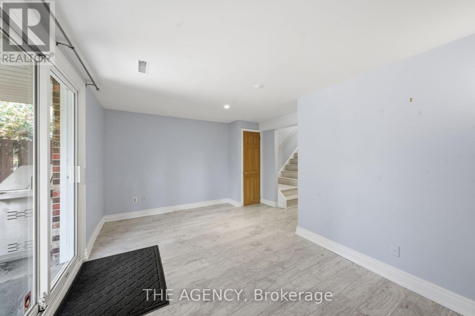 8a Maryland Boulevard, Toronto, Ontario  M4C 5C9 - Photo 32 - E12487856