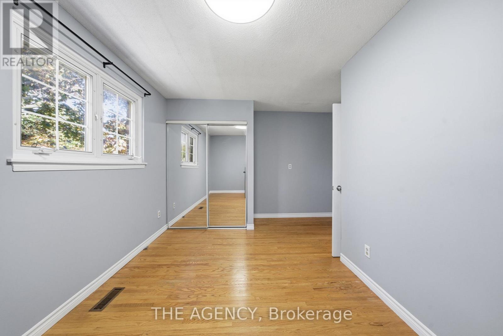 8a Maryland Boulevard, Toronto, Ontario  M4C 5C9 - Photo 19 - E12487856