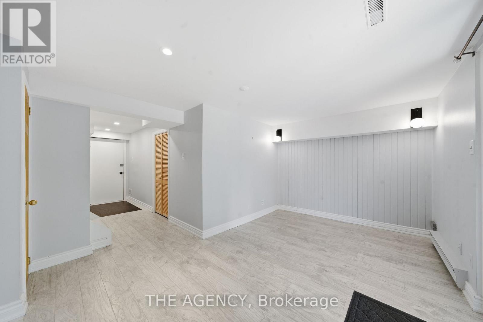 8a Maryland Boulevard, Toronto, Ontario  M4C 5C9 - Photo 31 - E12487856