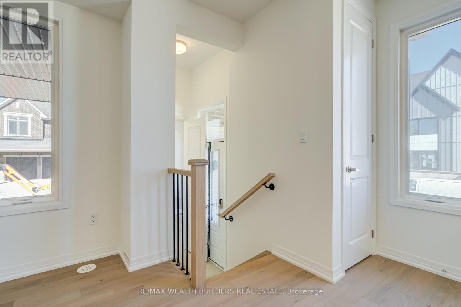 1 Kings Hill Drive, Brampton, Ontario  L7A 0B8 - Photo 4 - W12436935