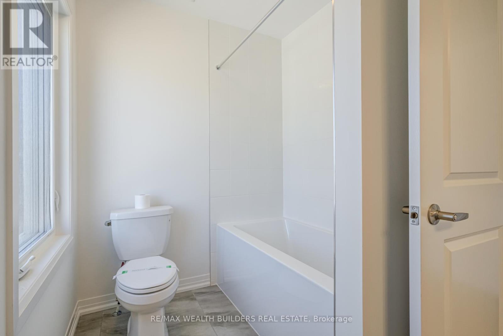 1 Kings Hill Drive, Brampton, Ontario  L7A 0B8 - Photo 28 - W12436935