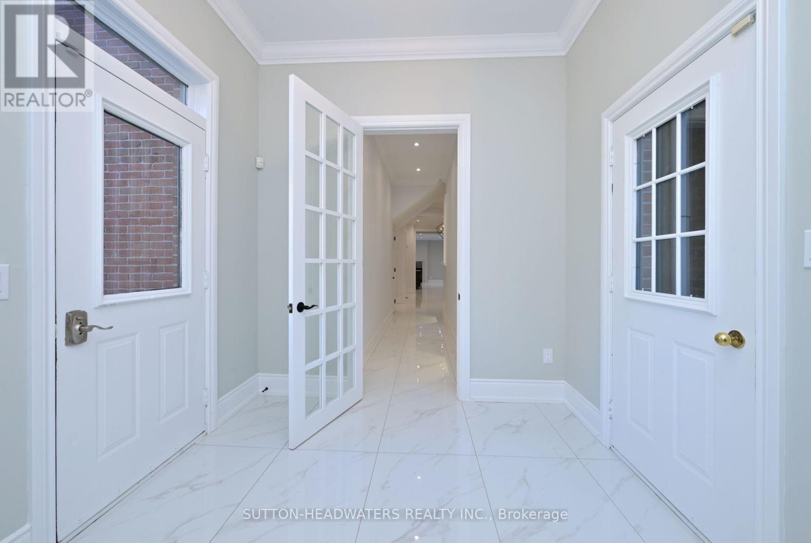 12 Flaherty Lane, Caledon, Ontario  L7K 2P3 - Photo 16 - W12471042