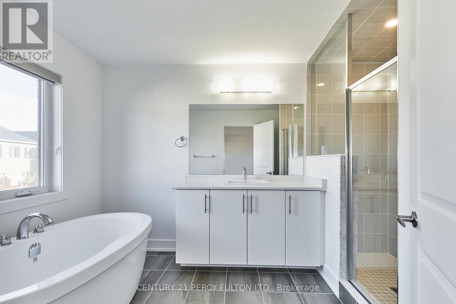 47 Dorian Drive, Whitby, Ontario  L1P 0L6 - Photo 17 - E12491002