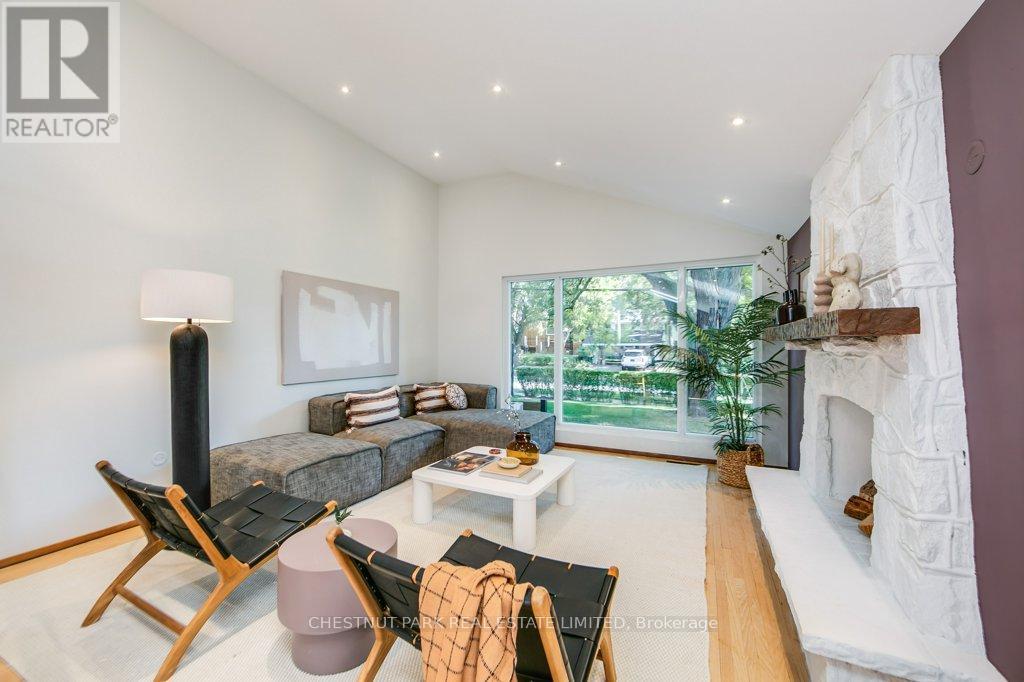 44 BROOKRIDGE DRIVE, Toronto, Ontario