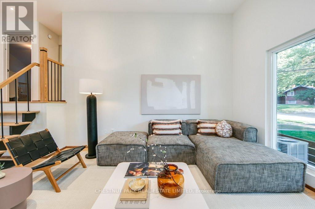 44 Brookridge Drive, Toronto, Ontario  M1P 3M5 - Photo 6 - E12491016