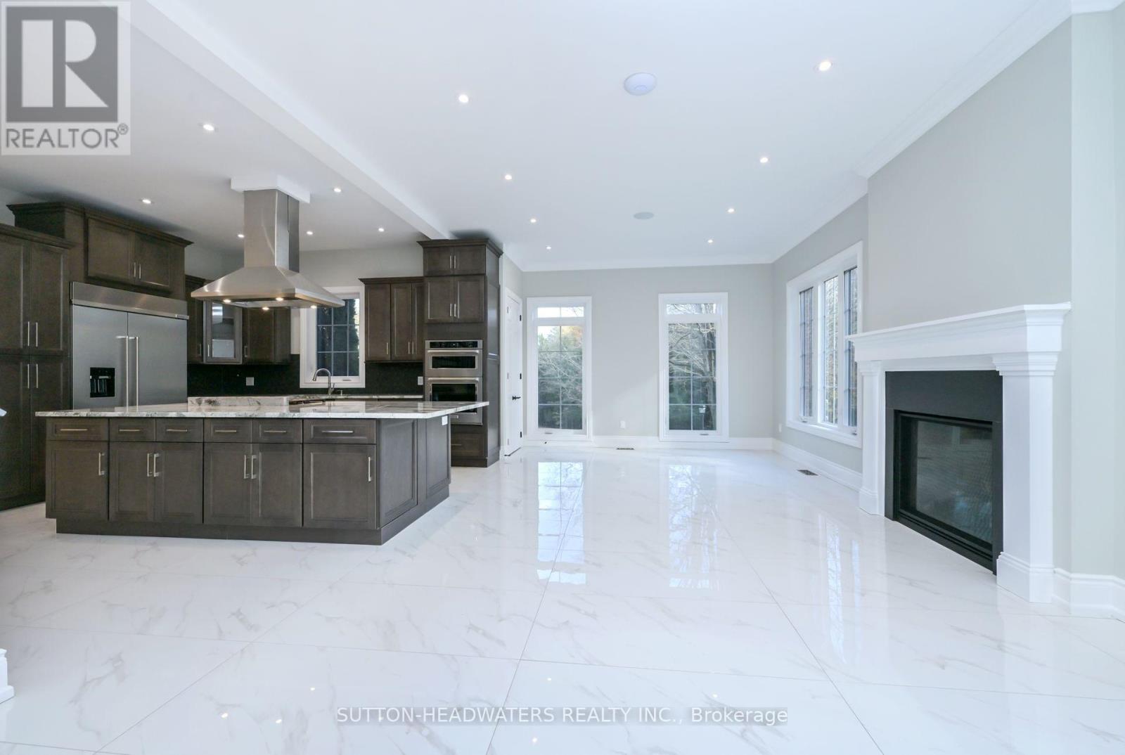 12 Flaherty Lane, Caledon, Ontario  L7K 2P3 - Photo 7 - W12471042