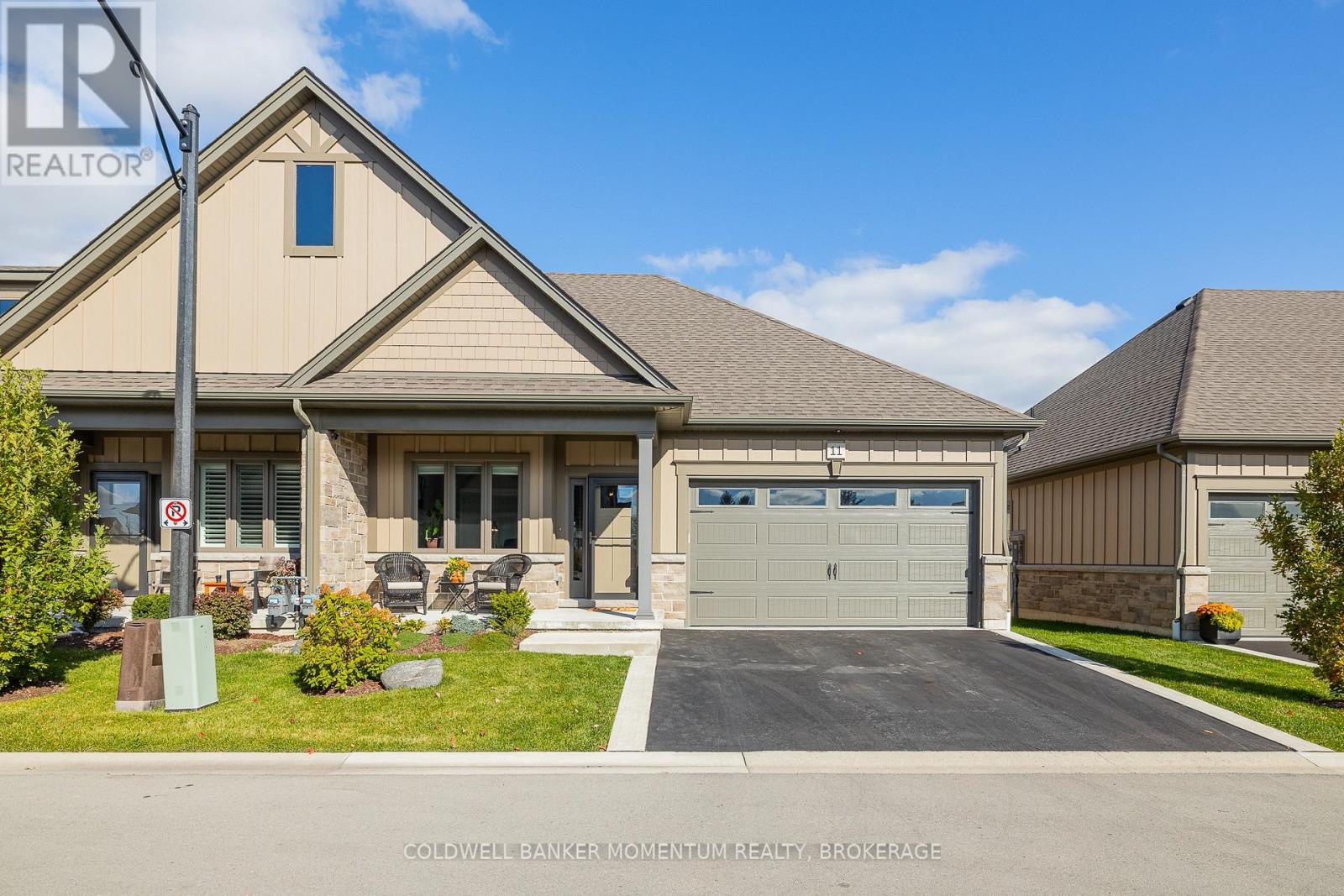 11 Christina Lane, West Lincoln, Ontario  L0R 2A0 - Photo 1 - X12491356