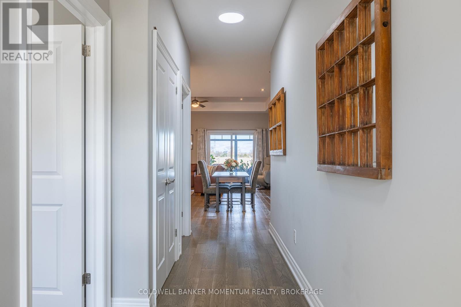 11 Christina Lane, West Lincoln, Ontario  L0R 2A0 - Photo 4 - X12491356