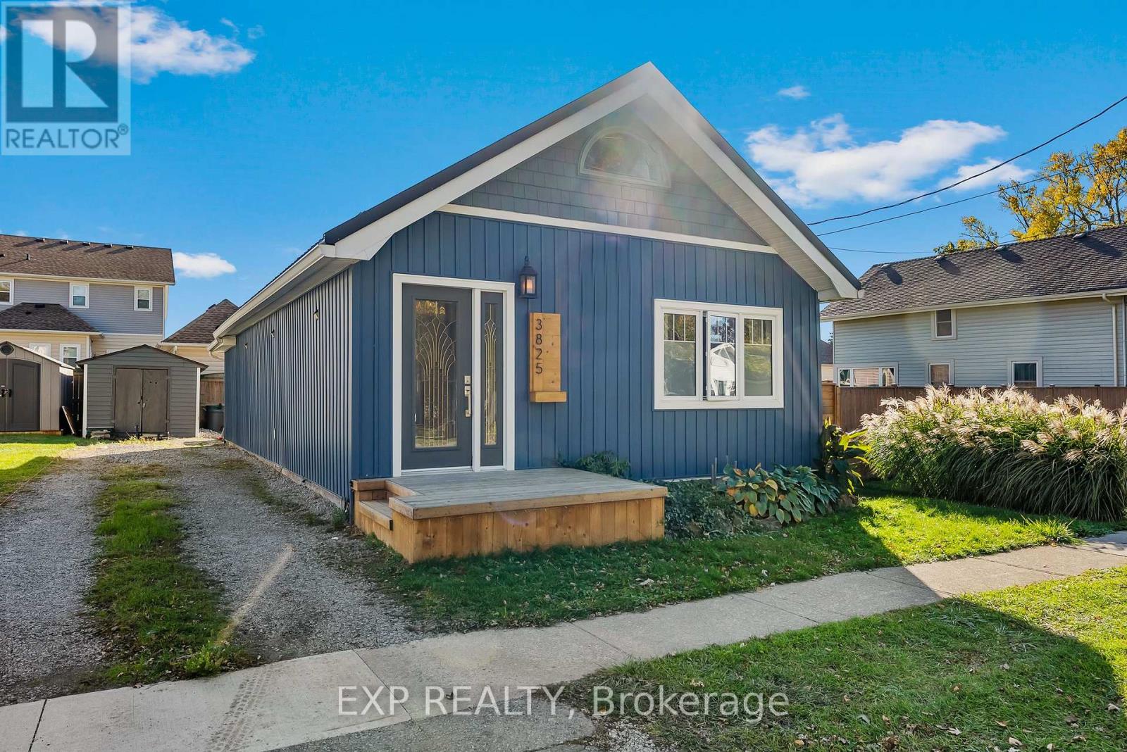 3825 Graeber Avenue, Fort Erie (Crystal Beach), Ontario  L0S 1B0 - Photo 2 - X12491392