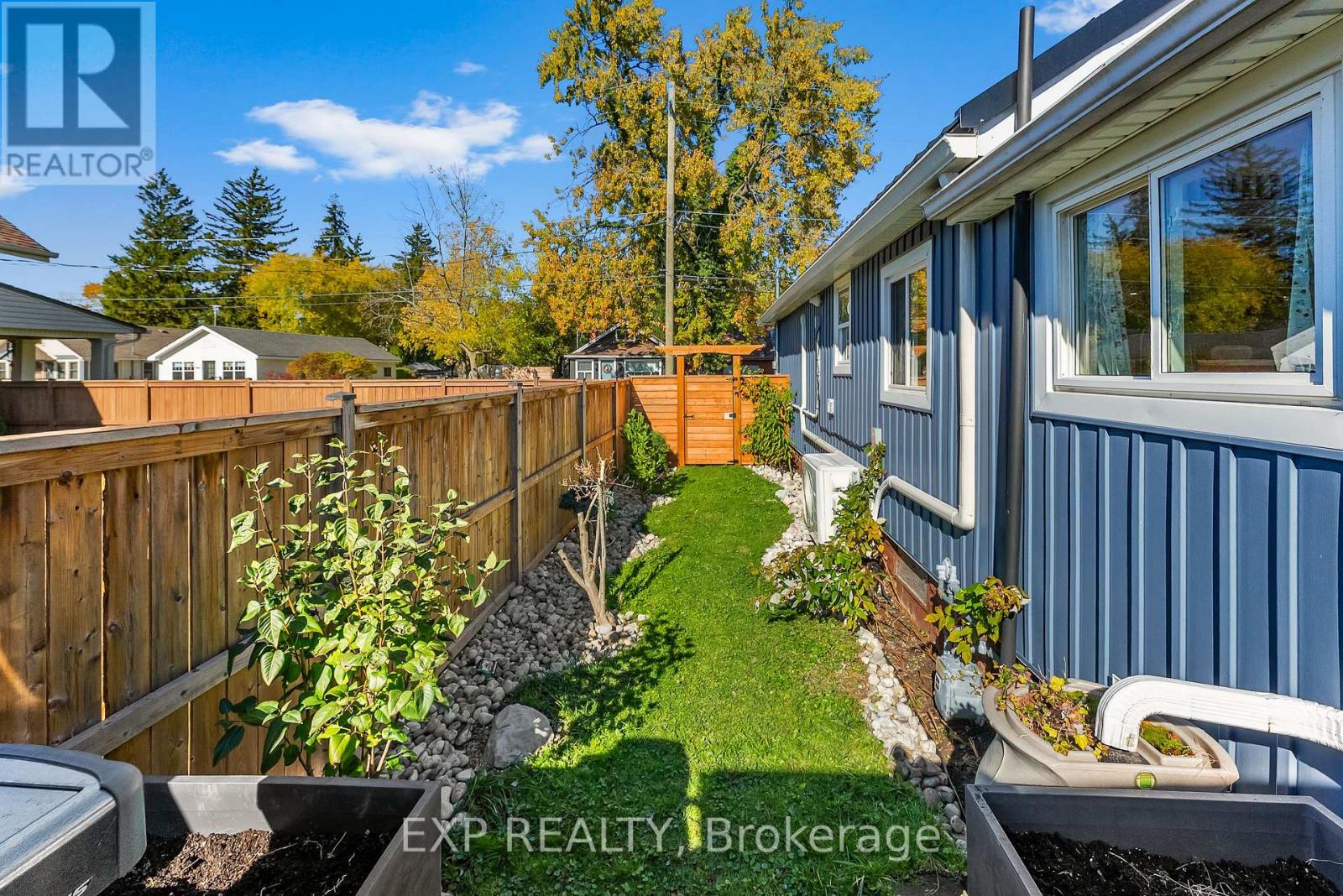 3825 Graeber Avenue, Fort Erie (Crystal Beach), Ontario  L0S 1B0 - Photo 46 - X12491392