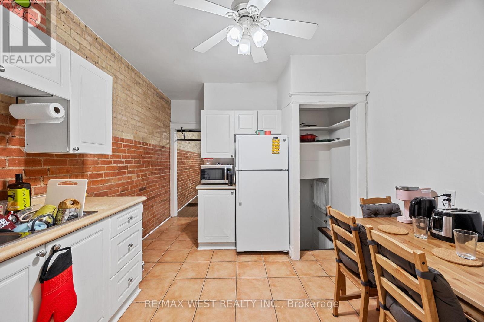 935 Bathurst Street, Toronto, Ontario  M5R 3G4 - Photo 12 - C12486768