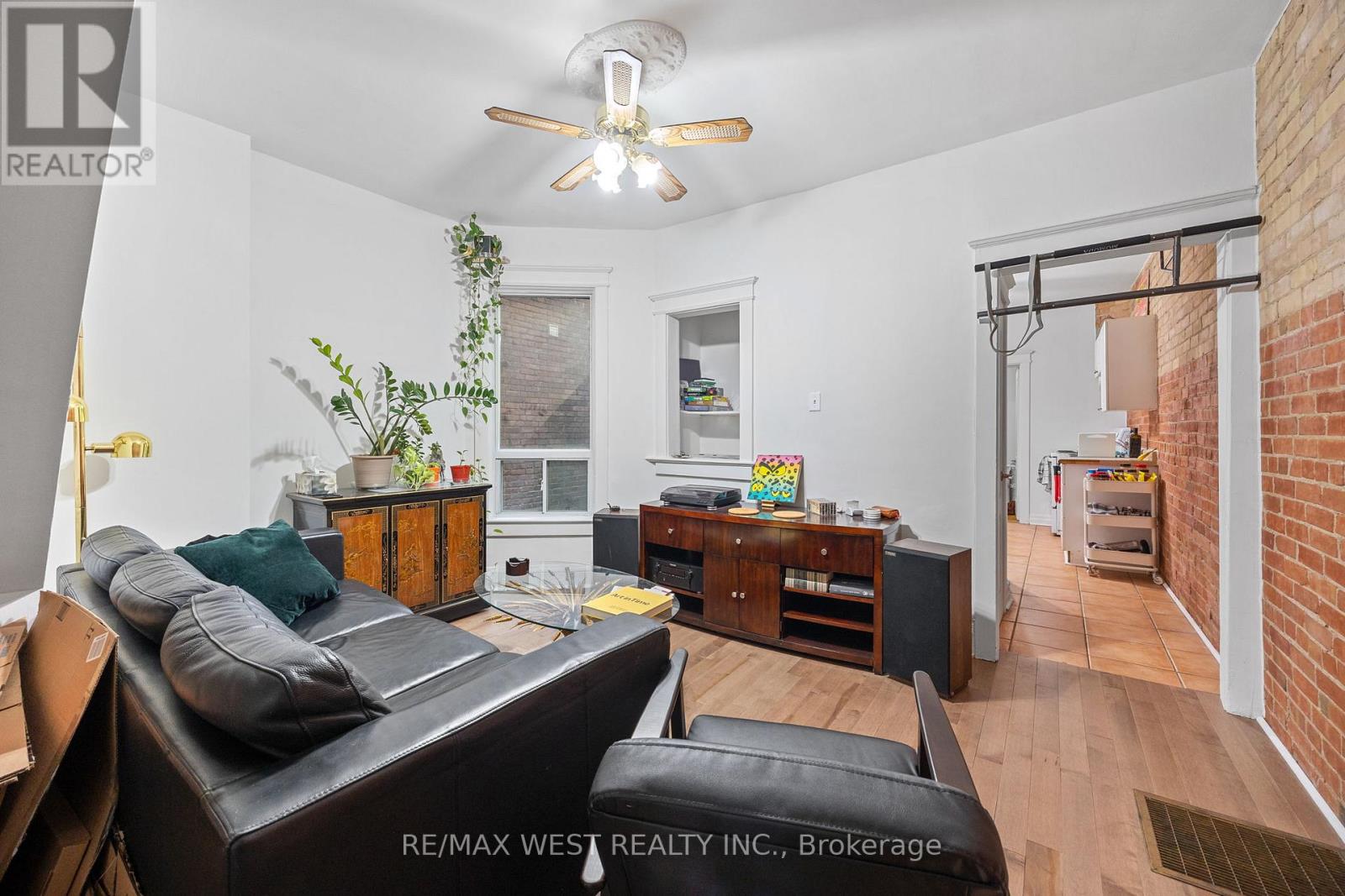 935 Bathurst Street, Toronto, Ontario  M5R 3G4 - Photo 7 - C12486768