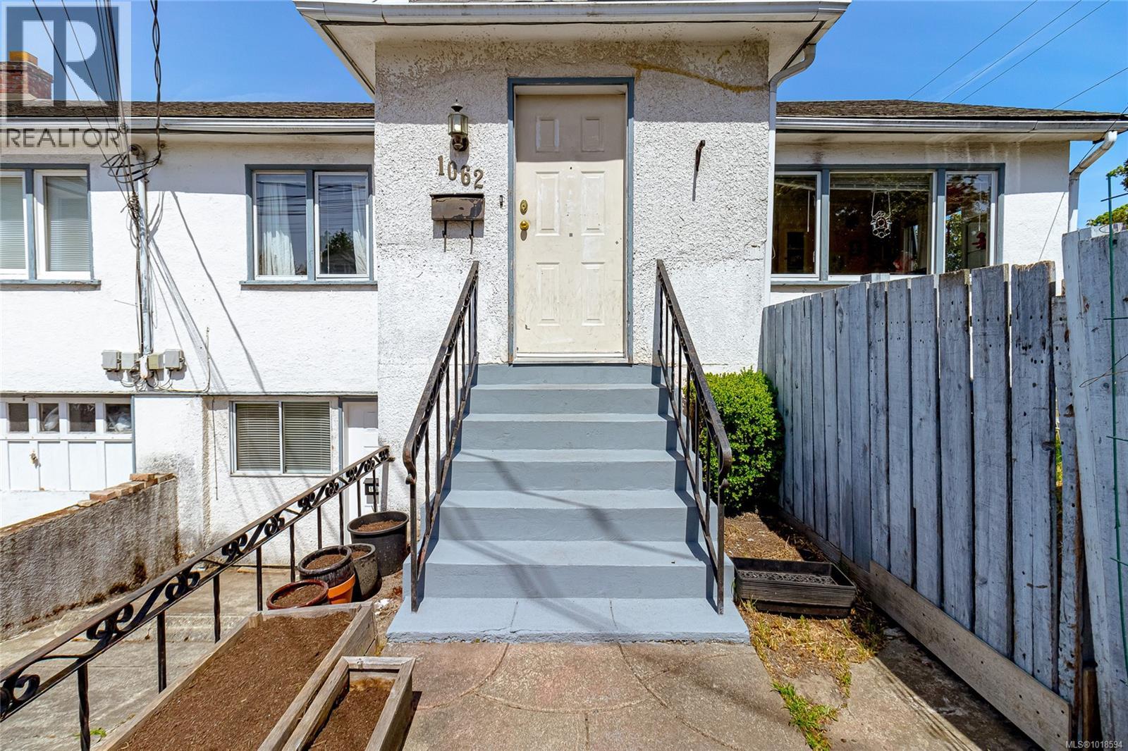 1060+1062 Queens Ave, Victoria, British Columbia  V8T 1M8 - Photo 11 - 1018594