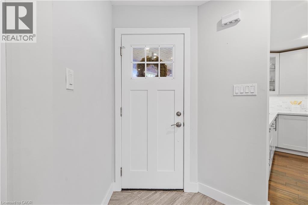 1122 Glenridge Drive, Oakville, Ontario  L6M 2K7 - Photo 5 - 40779411