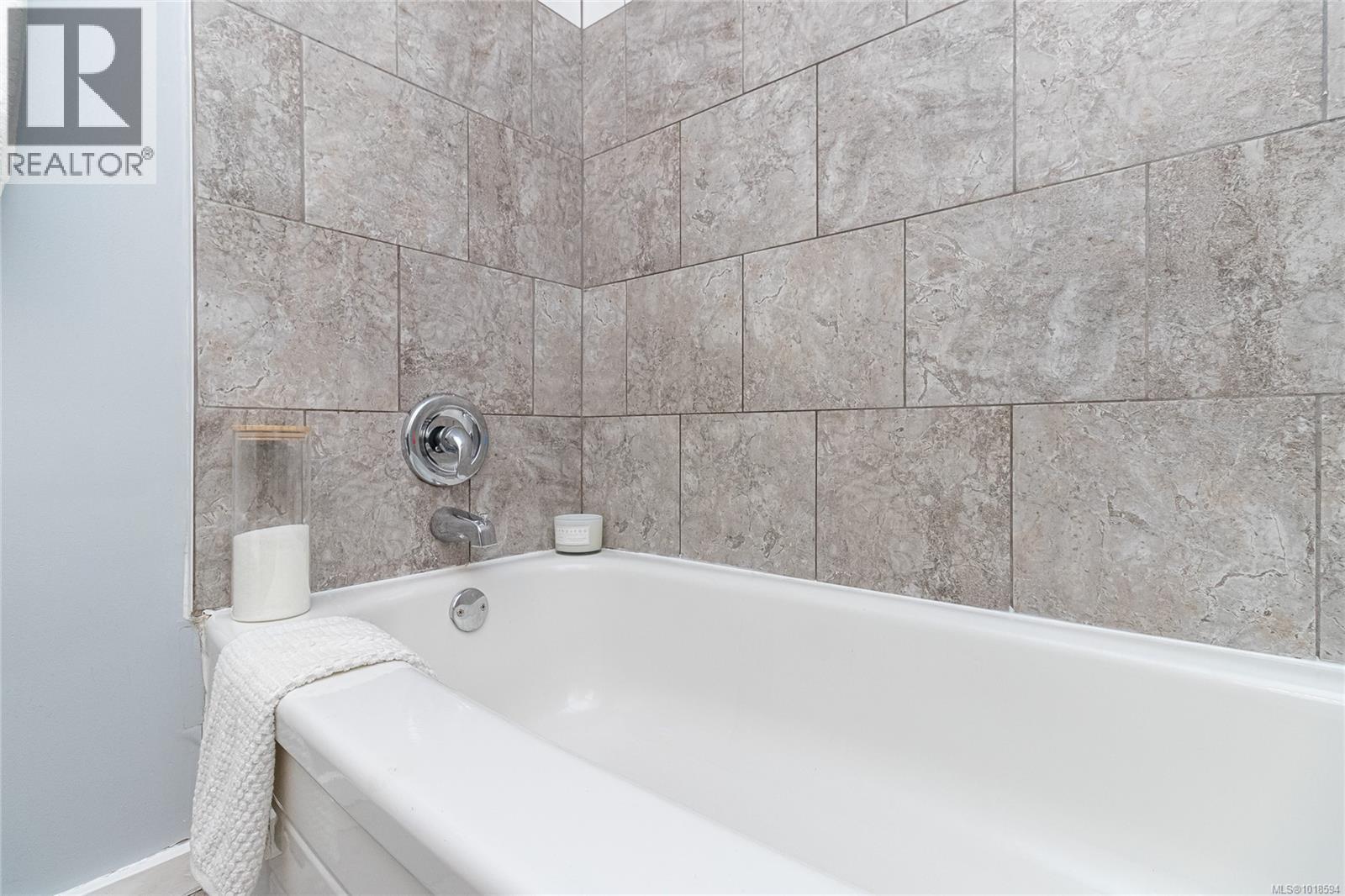 1060+1062 Queens Ave, Victoria, British Columbia  V8T 1M8 - Photo 30 - 1018594