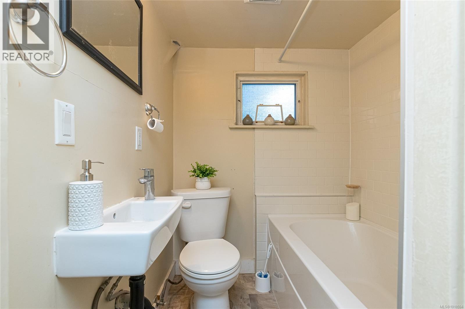 1060+1062 Queens Ave, Victoria, British Columbia  V8T 1M8 - Photo 47 - 1018594