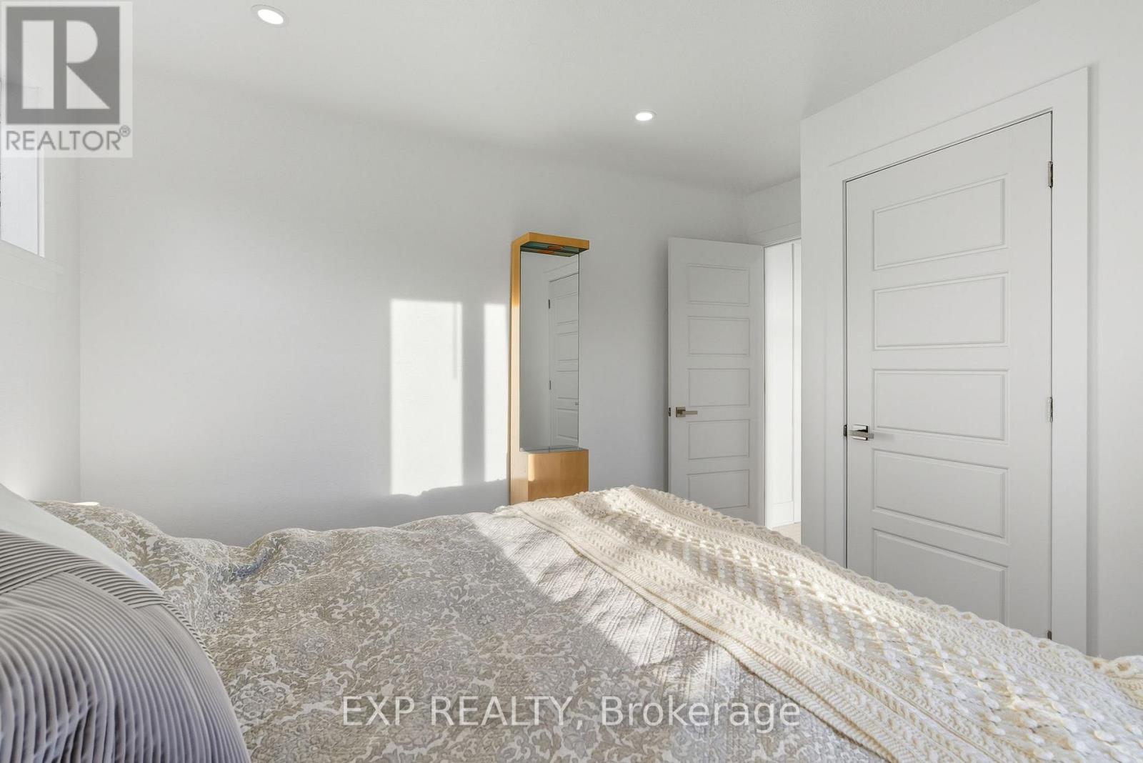 801 Ritson Road S, Oshawa, Ontario  L1H 5L3 - Photo 19 - E12491192