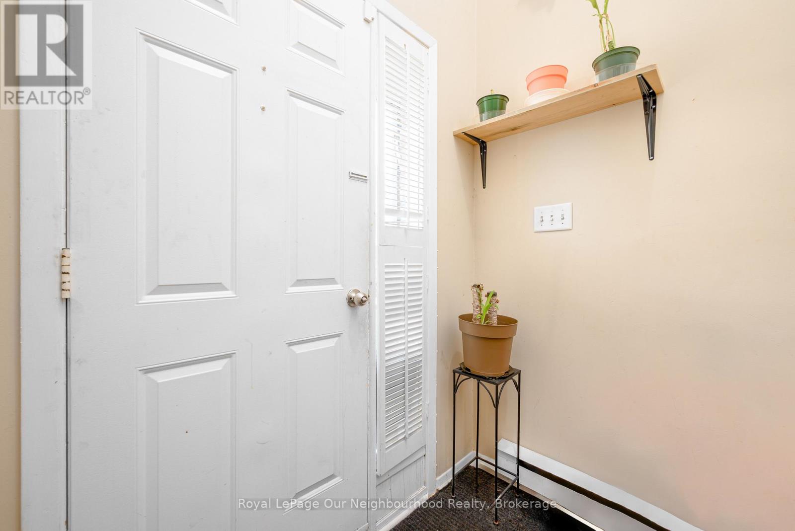 1306 Valley Drive, Oshawa, Ontario  L1J 7J7 - Photo 4 - E12491232