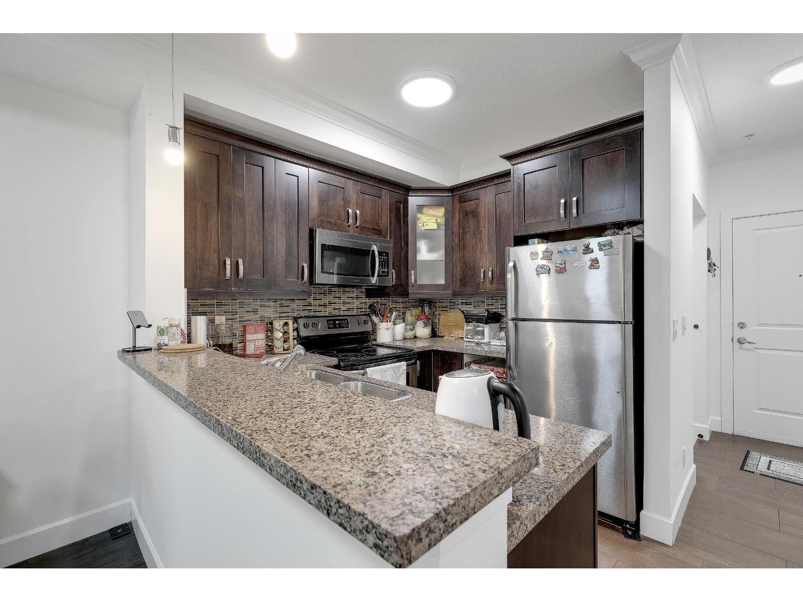 204 13897 Fraser Highway, Surrey, British Columbia  V3T 0G8 - Photo 8 - R3063251