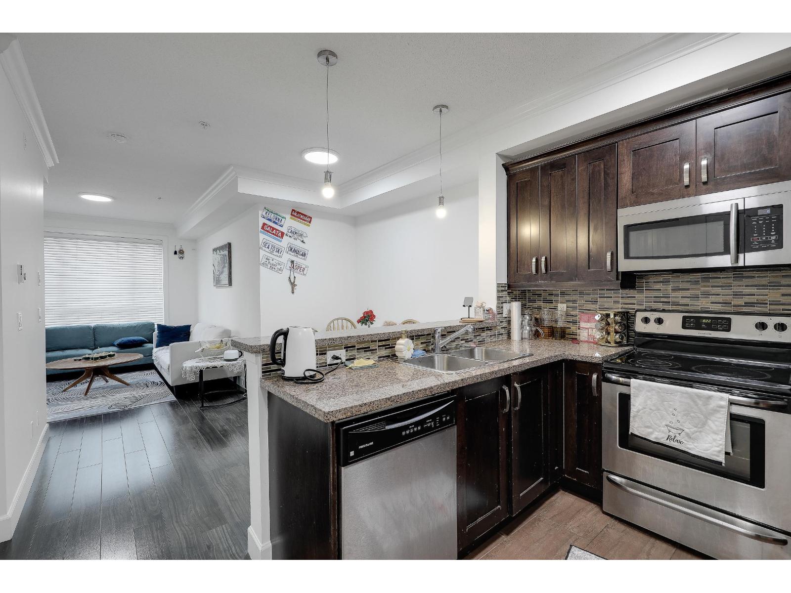 204 13897 Fraser Highway, Surrey, British Columbia  V3T 0G8 - Photo 11 - R3063251