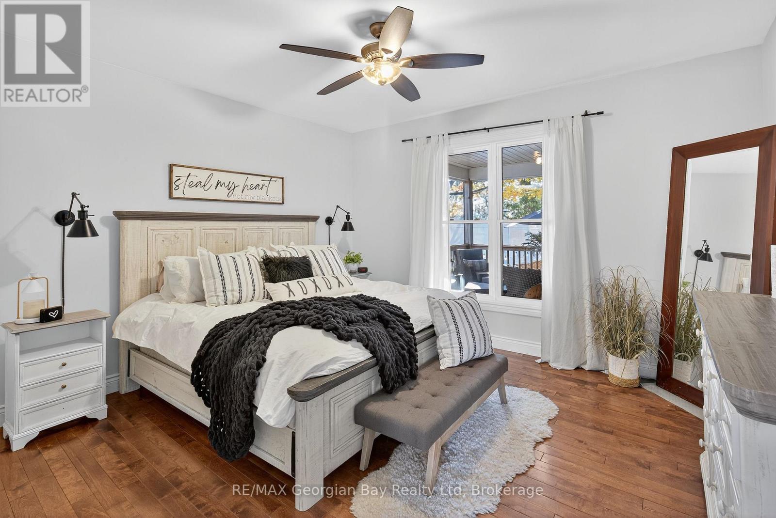 64 Broad Street, Penetanguishene, Ontario  L9M 1G4 - Photo 11 - S12491394