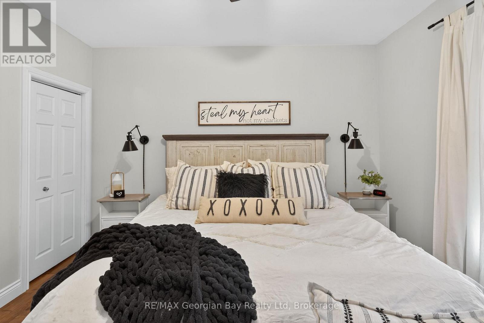 64 Broad Street, Penetanguishene, Ontario  L9M 1G4 - Photo 12 - S12491394