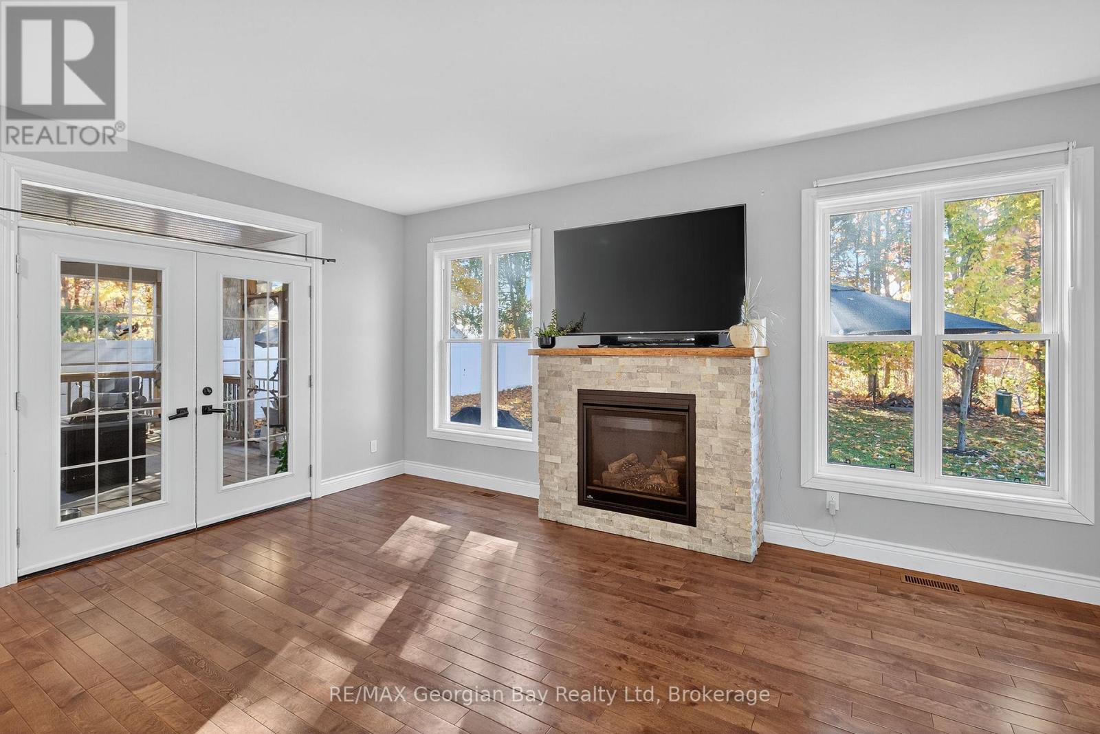 64 Broad Street, Penetanguishene, Ontario  L9M 1G4 - Photo 19 - S12491394