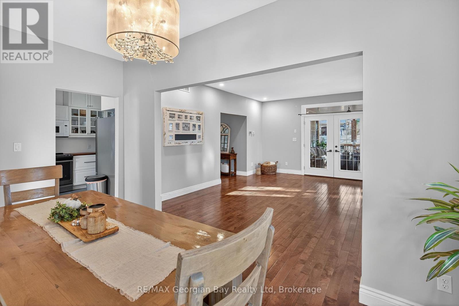 64 Broad Street, Penetanguishene, Ontario  L9M 1G4 - Photo 23 - S12491394