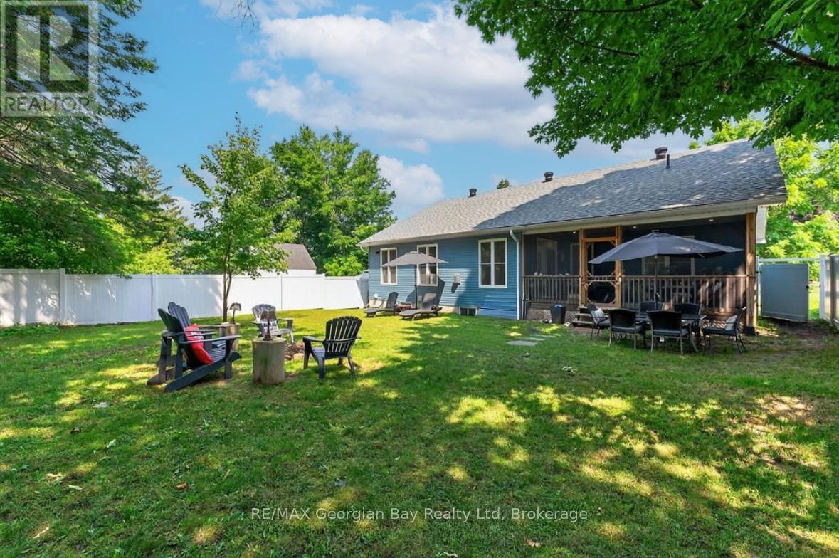 64 Broad Street, Penetanguishene, Ontario  L9M 1G4 - Photo 33 - S12491394