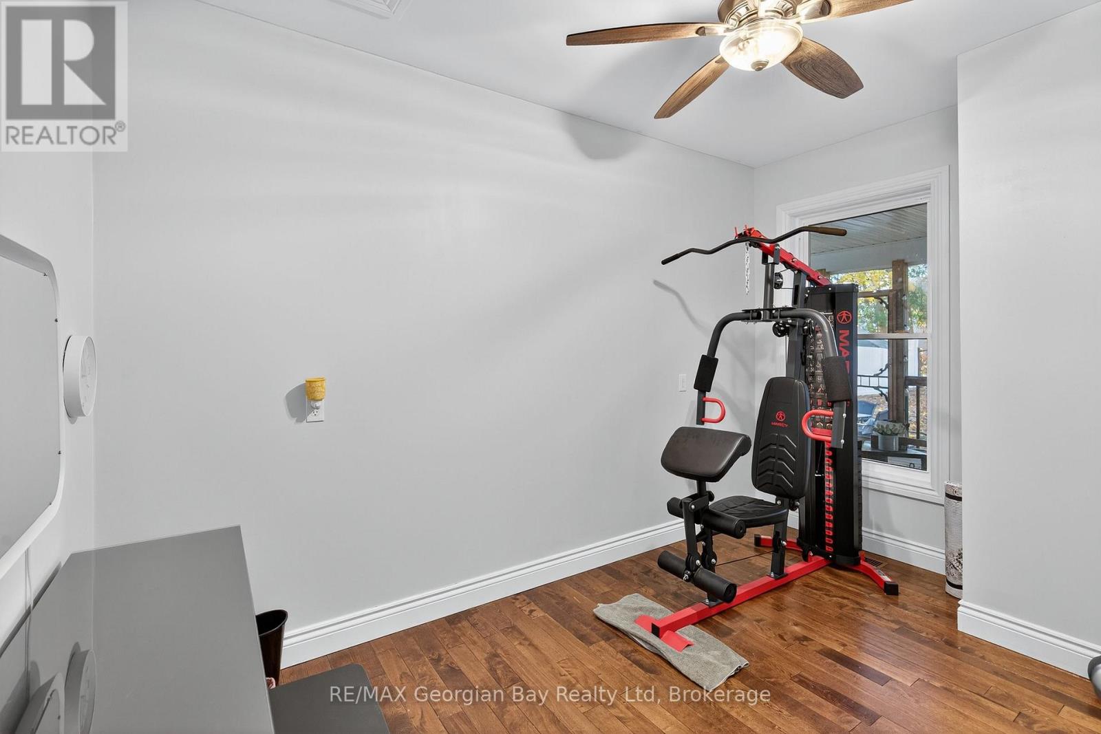 64 Broad Street, Penetanguishene, Ontario  L9M 1G4 - Photo 6 - S12491394