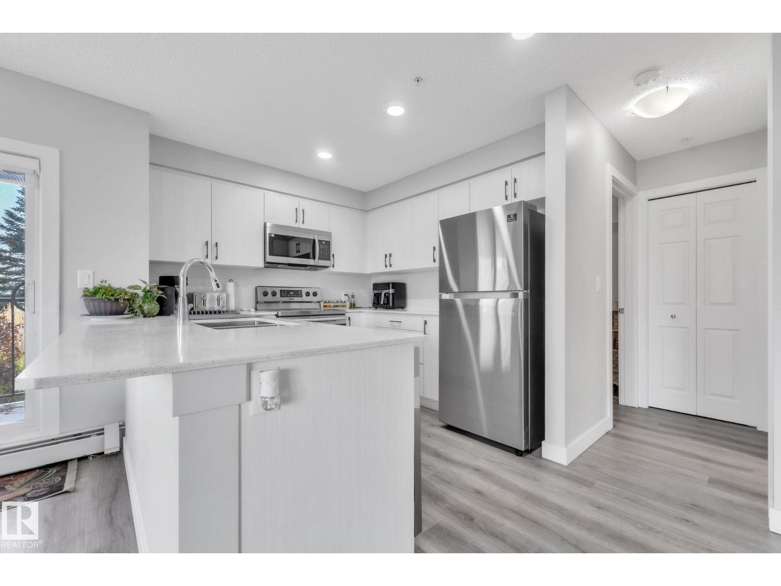 #105 11511 27 Av Nw, Edmonton, Alberta T6J 7J8 - Photo 3 - E4463141