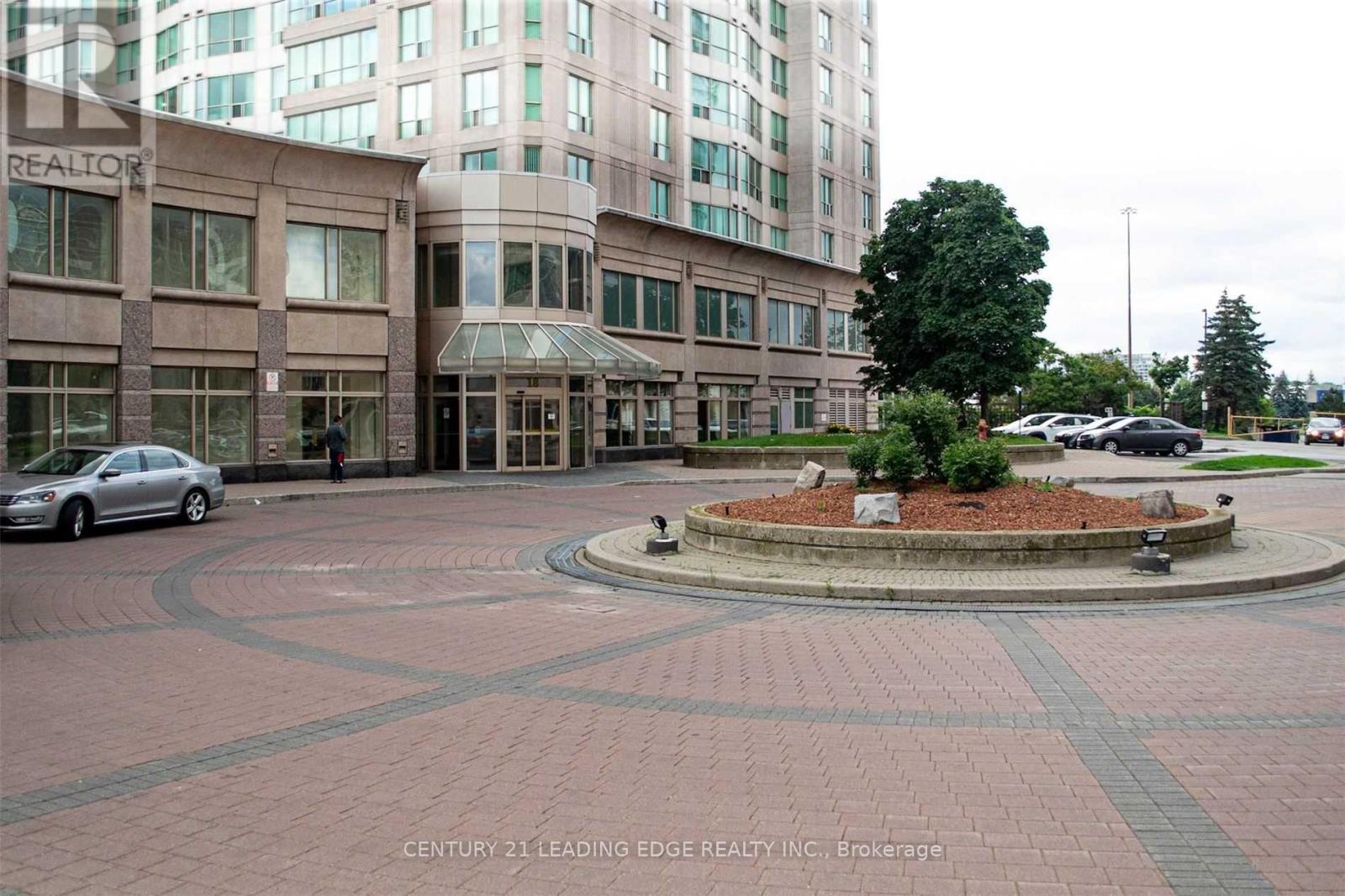 903 - 18 Lee Centre Drive, Toronto, Ontario  M1H 3H5 - Photo 2 - E12489826
