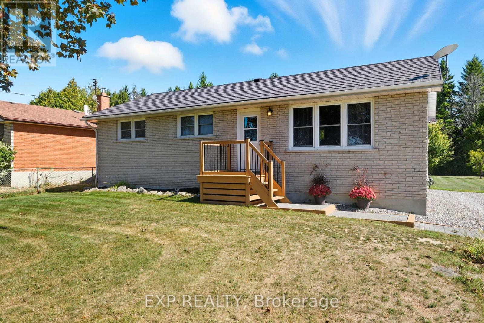 1515 Pentecostal Road, Hamilton Township, Ontario  K9A 4J8 - Photo 3 - X12491034