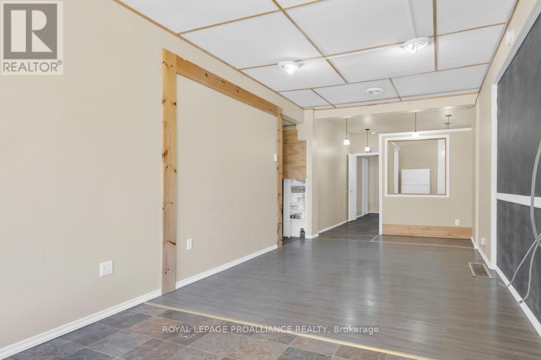 208 Victoria Street N, Tweed, Ontario K0K 3J0 - Photo 10 - X12491230