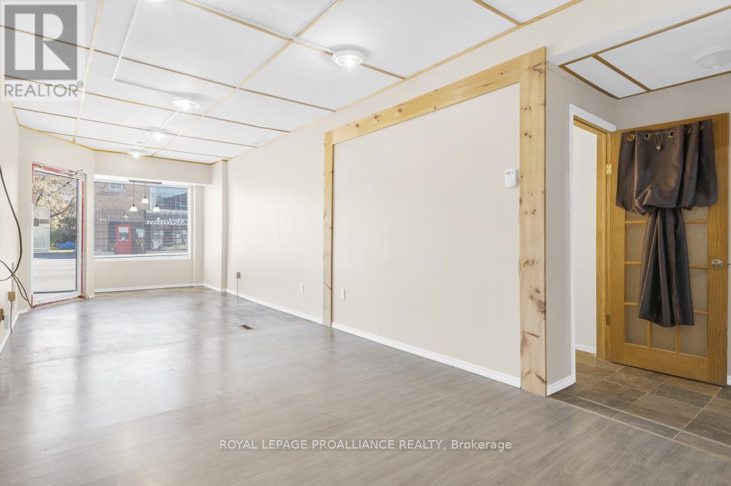 208 Victoria Street N, Tweed, Ontario K0K 3J0 - Photo 12 - X12491230