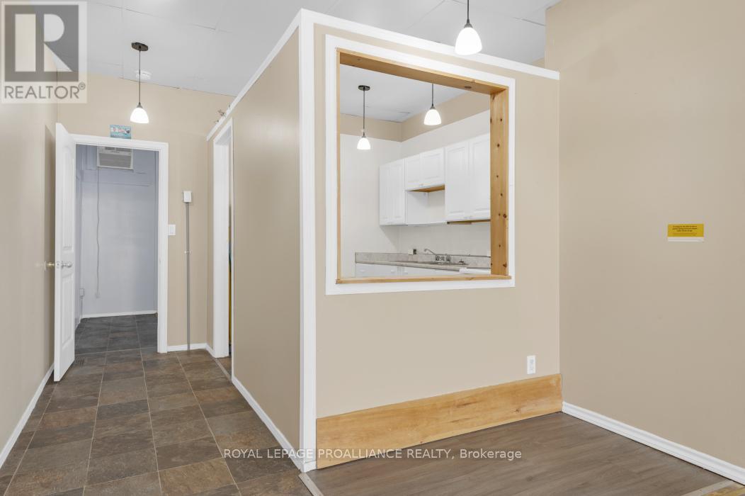 208 Victoria Street N, Tweed, Ontario K0K 3J0 - Photo 13 - X12491230