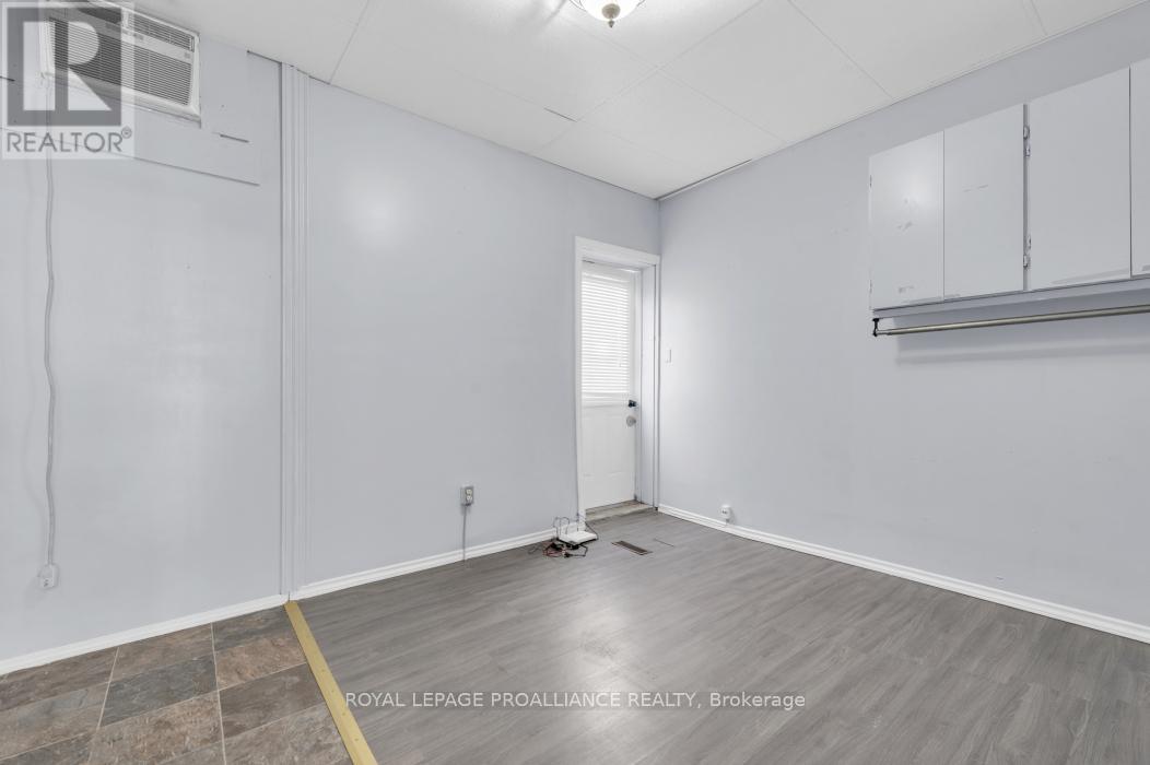 208 Victoria Street N, Tweed, Ontario K0K 3J0 - Photo 16 - X12491230