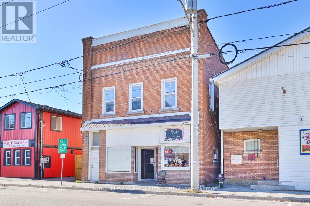 208 Victoria Street N, Tweed, Ontario K0K 3J0 - Photo 3 - X12491230