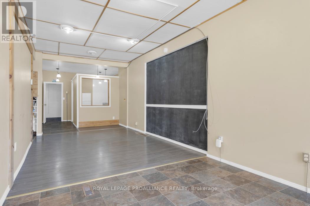 208 Victoria Street N, Tweed, Ontario K0K 3J0 - Photo 9 - X12491230