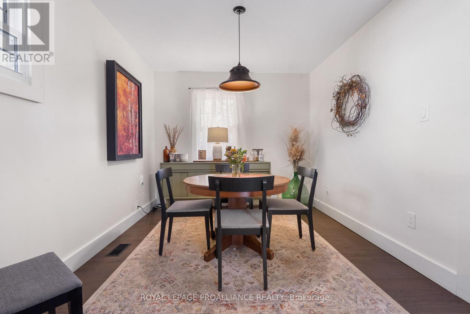 11 Fifth Street, Belleville, Ontario  K8N 4S2 - Photo 11 - X12491274