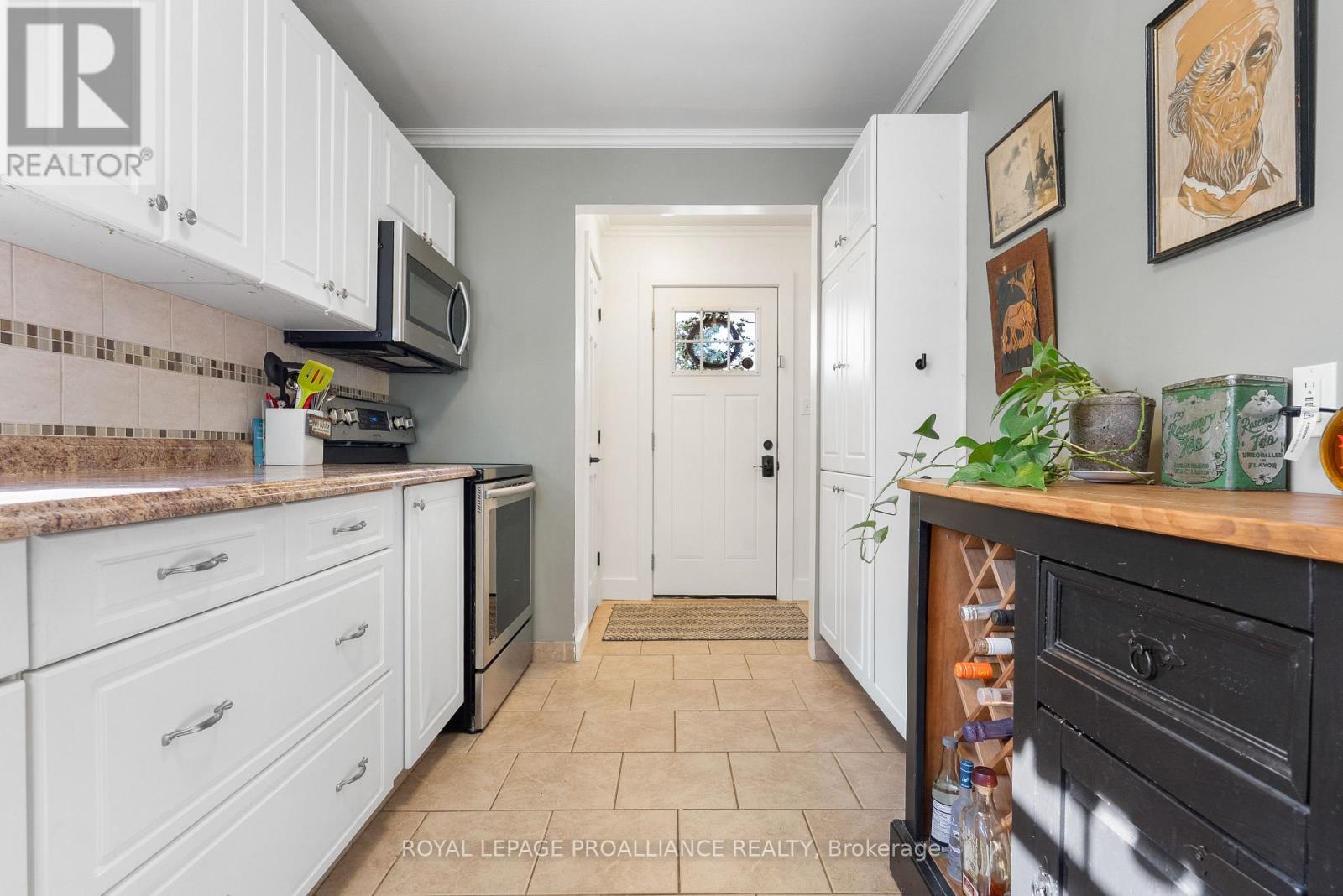 11 Fifth Street, Belleville, Ontario  K8N 4S2 - Photo 2 - X12491274