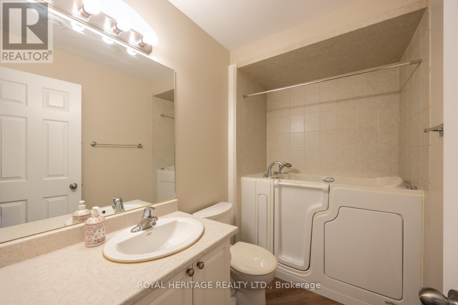 501 - 325 Densmore Road W, Cobourg, Ontario  K9A 0E4 - Photo 15 - X12491282